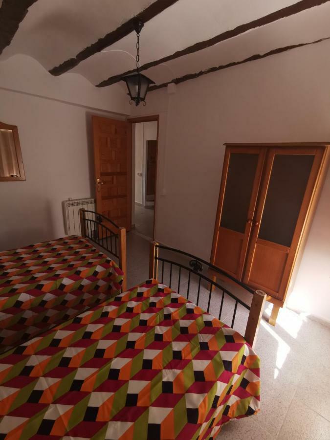 Casa Rural Y Albergue Tormon Exteriör bild