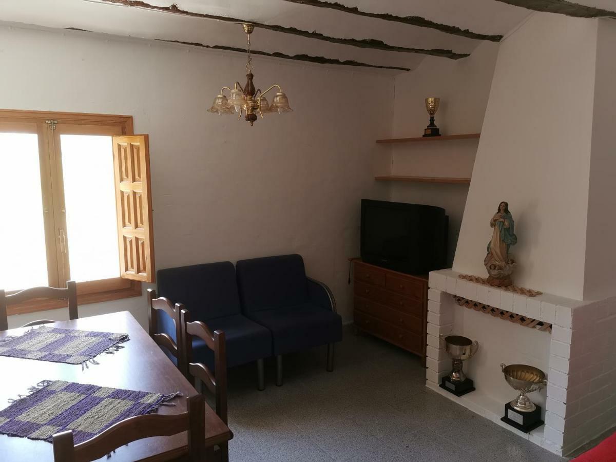 Casa Rural Y Albergue Tormon Exteriör bild