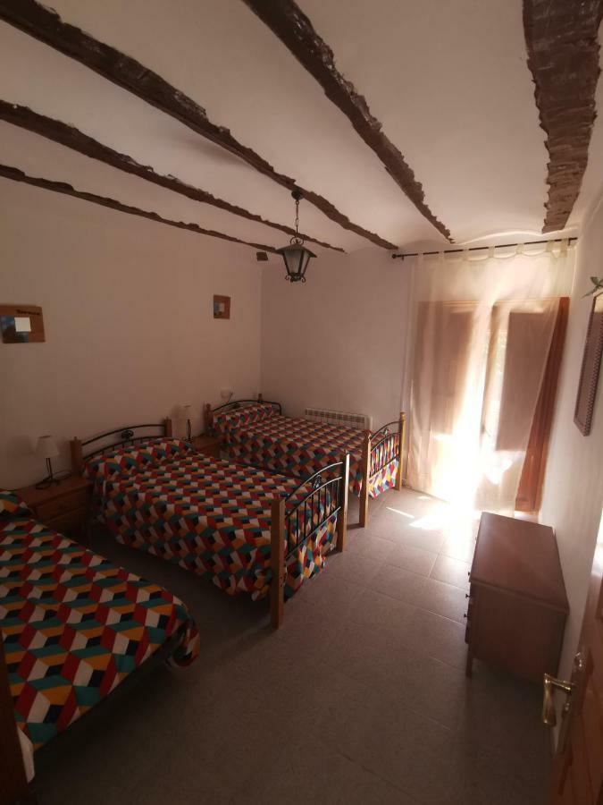Casa Rural Y Albergue Tormon Exteriör bild