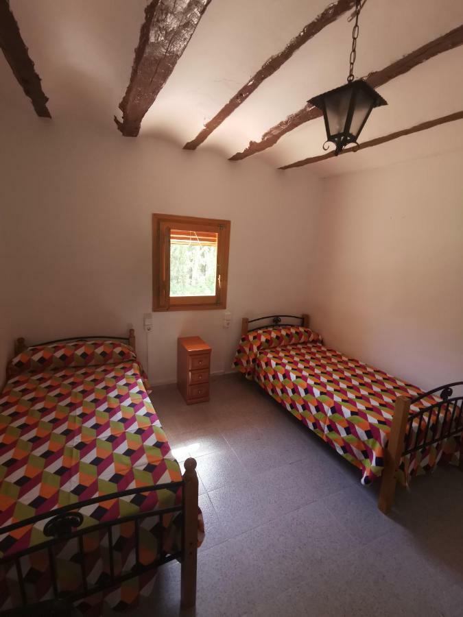 Casa Rural Y Albergue Tormon Exteriör bild