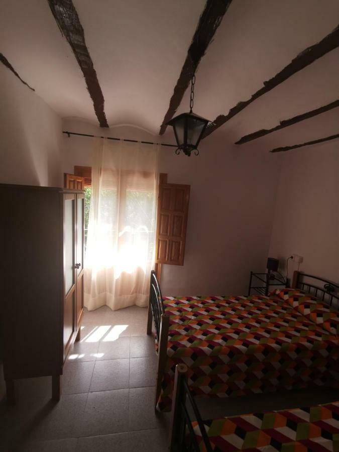 Casa Rural Y Albergue Tormon Exteriör bild
